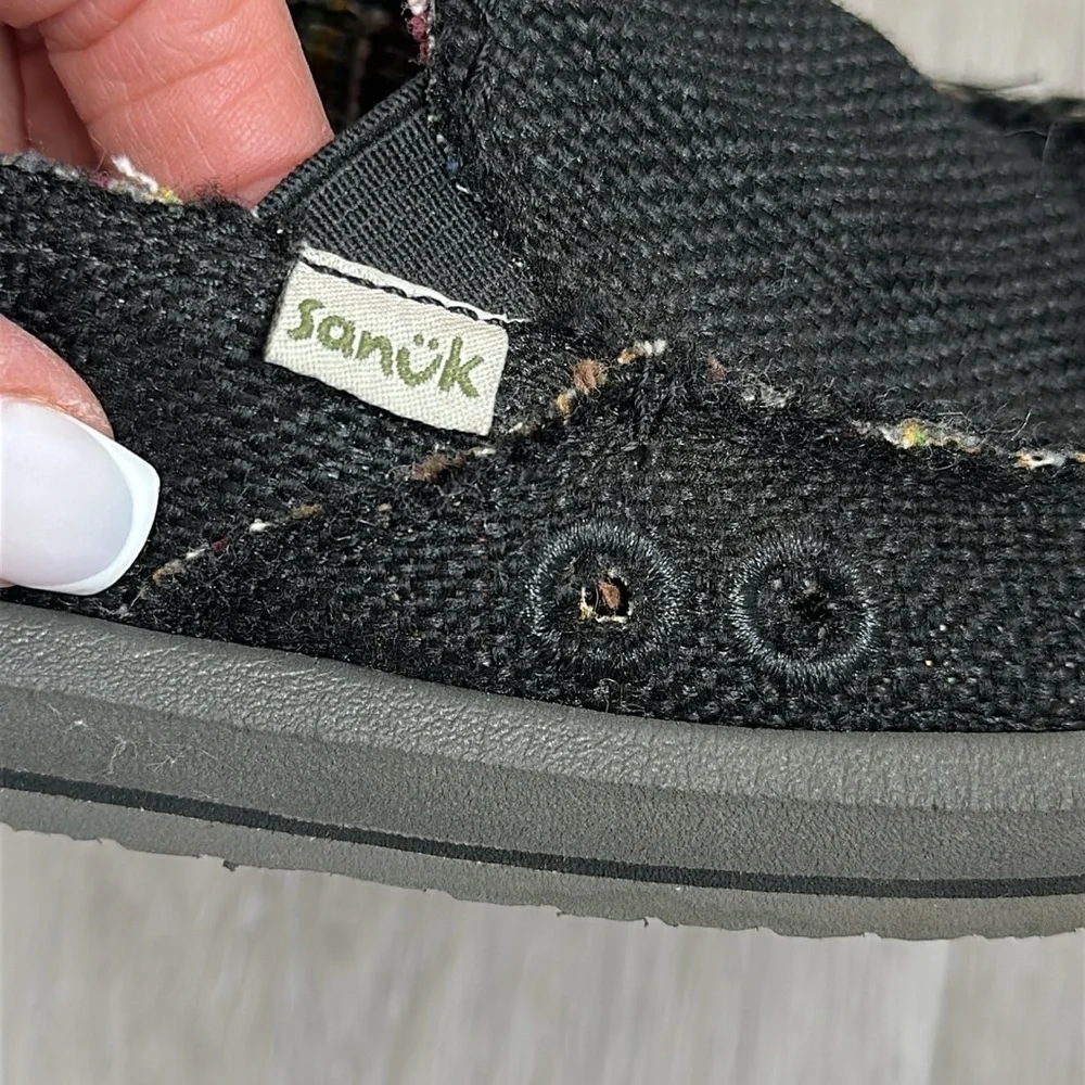 Sanuk Black Slip-On Shoes size 5